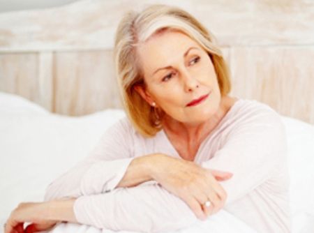 Uscăciunea Vaginală de la Menopauză – Simptome, Tratamente Naturiste