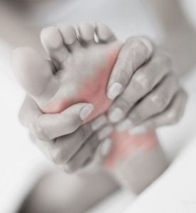Picioare umflate și grele: cauze și soluții - Doctorul Zilei