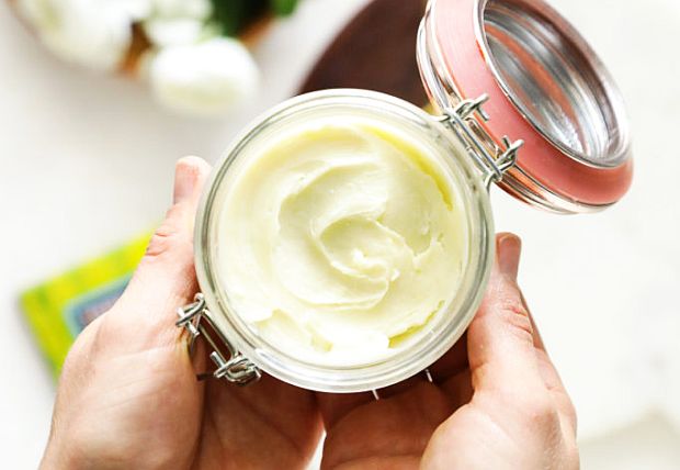 Cu ce produse naturale poti inlocui crema de maini clasica? – Zi de zi mai bine