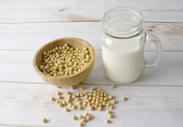 Laptele de soia - bun pentru hipertensiune, osteoporoza, constipatie