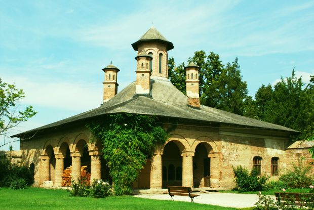 Palatul Mogoșoaia – Descriere, Poze, Localizare, Program, Taxă 