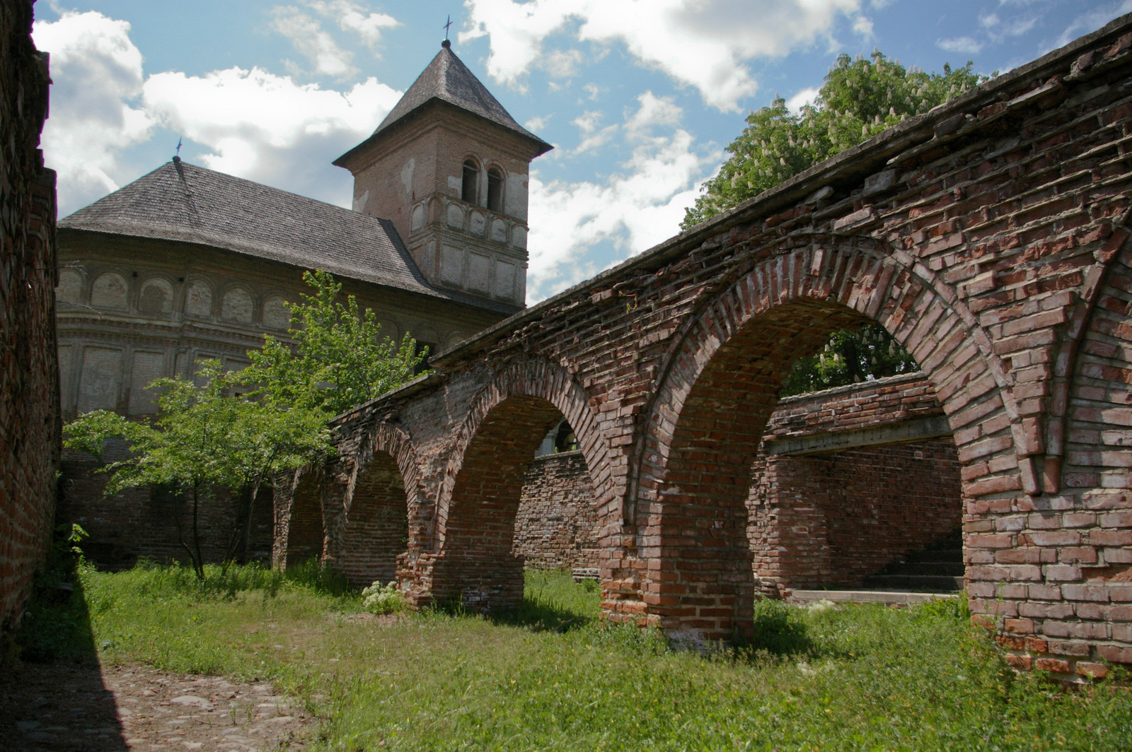 Mănăstirea_Strehaia_