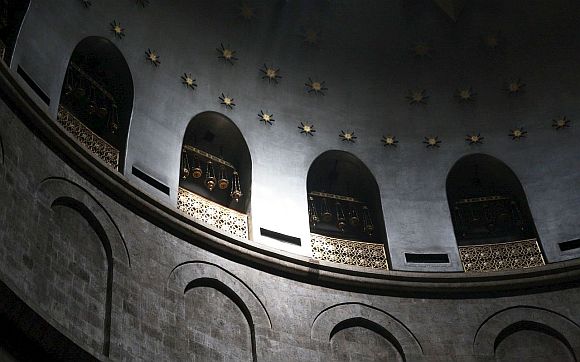 Biserica Sfantului Mormant - lumina