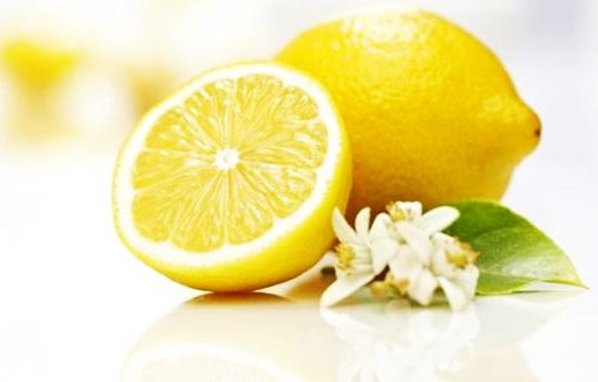 Cura de detoxifiere cu suc de grapefruit portocala si lamaie