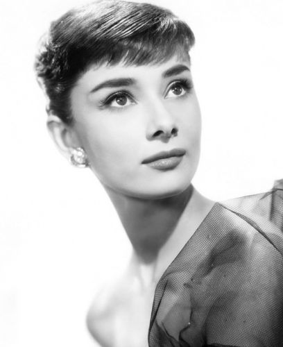 Tunsori Scurte și Coafuri Elegante Stil Audrey Hepburn