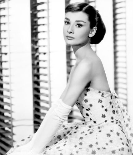 Tunsori Scurte și Coafuri Elegante Stil Audrey Hepburn