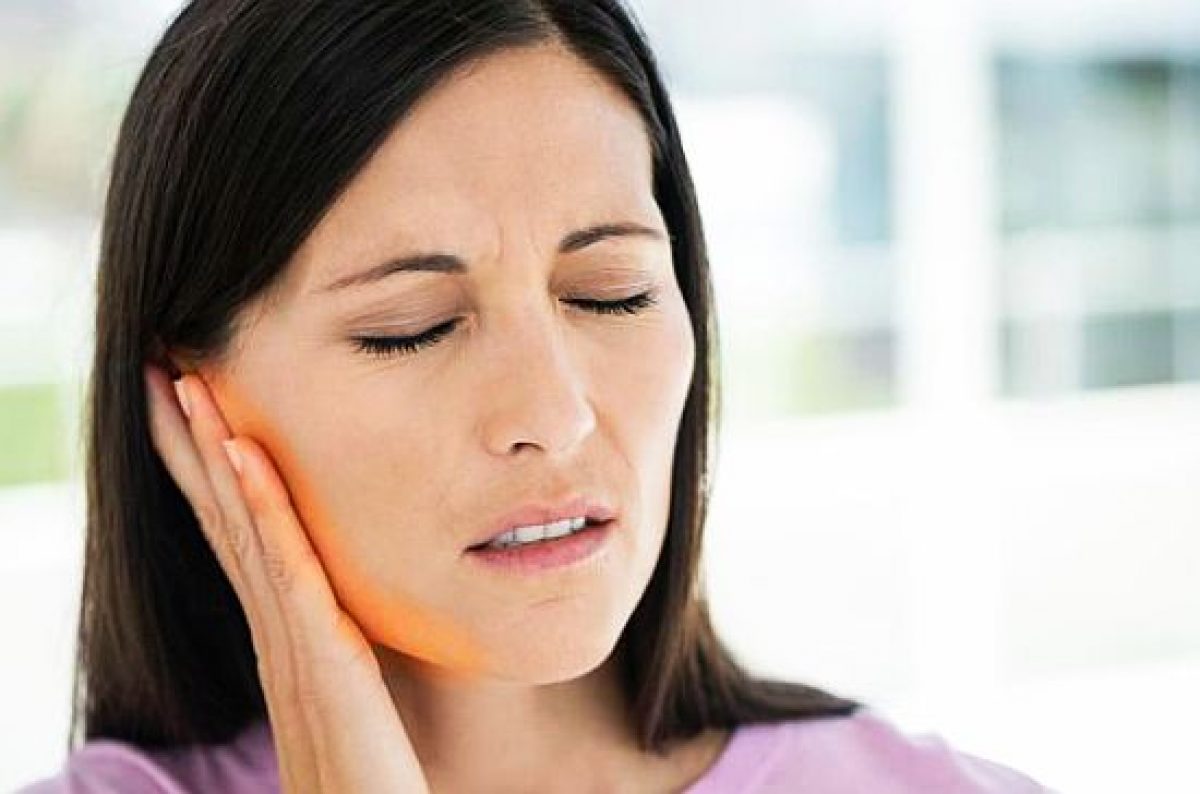 dureri de ureche si maxilar poliartritei simptomelor și tratamentului articulației umărului